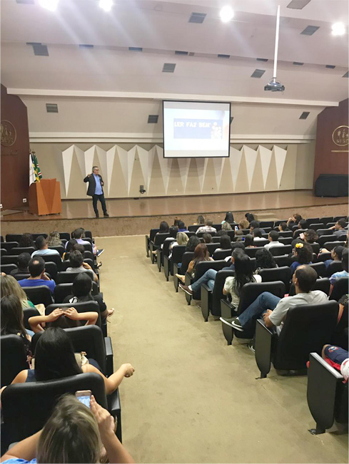 Palestra para coordenadores e professores realizada no SESC/Goiás, ministrada por Jairo de Paula.